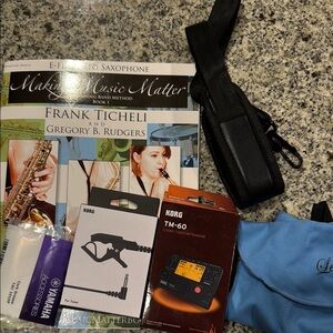 Beginning Saxophone Bundle